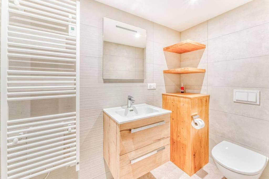 Chalet L'argoat - Warm And Cosy 6 Bedroom Chamonix
