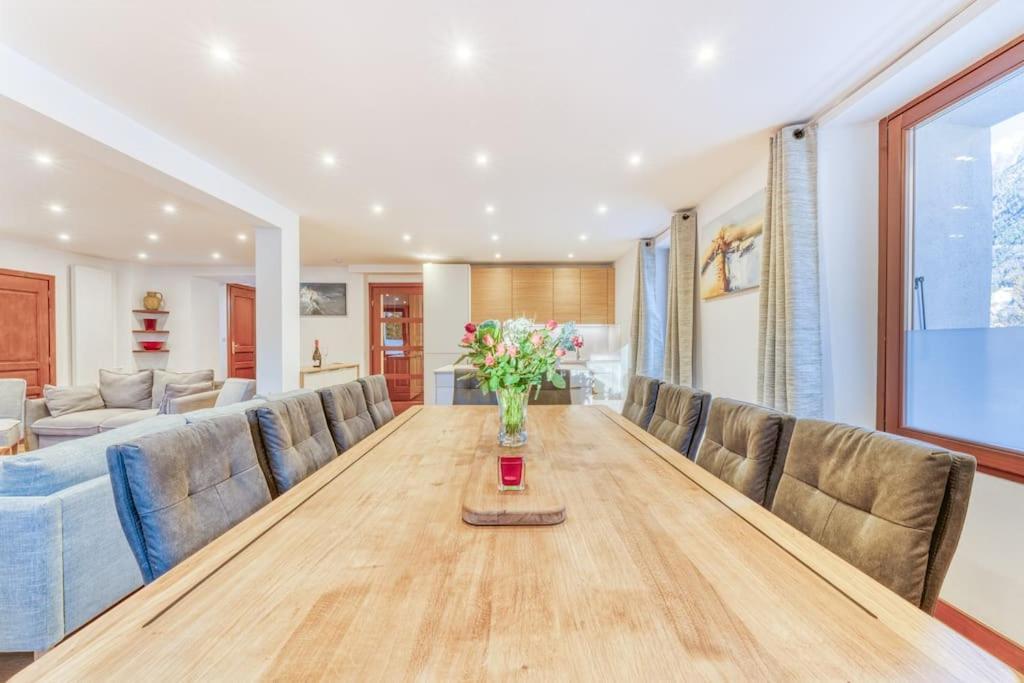 L'argoat - Warm And Cosy 6 Bedroom Chalet